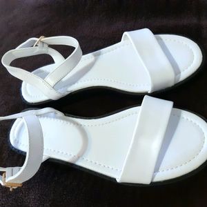 Forever 21 Low Platform Sandals (White)